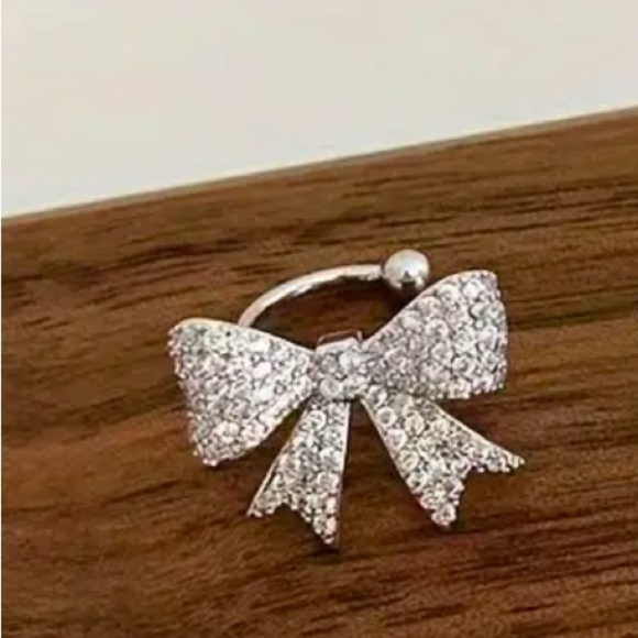 BOWKNOT Ear Cuff Huggie 18K Plated Silver Rhinestones No pierce Clip On Earring - Picture 6 of 16